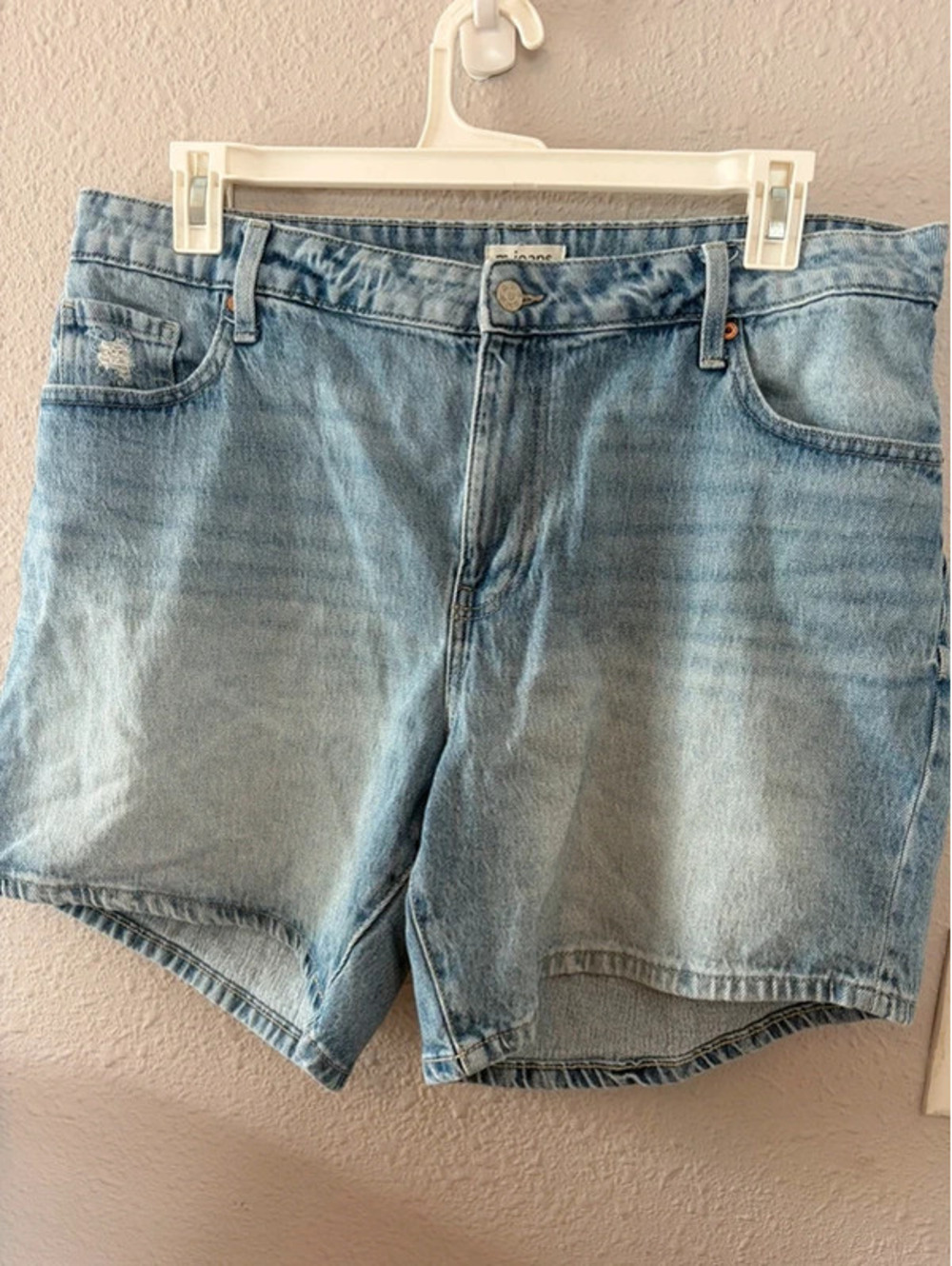 M Jeans by Maurices High Rise Short size 14W. 7in inseam